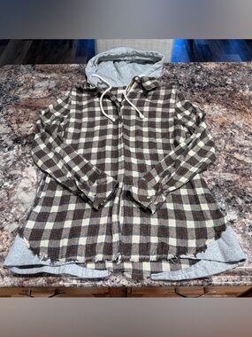 Plaid Hooded Flannel Jacket in Brown & Cream